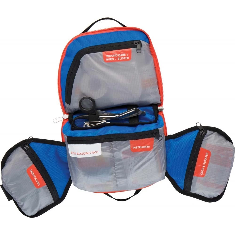 AMK Adventure Medical Kits AMK Mountain Series Explorer First Aid Kit 2 AMK Adventure Medical Kits AMK Mountain Series Explorer First Aid Kit - Image 2